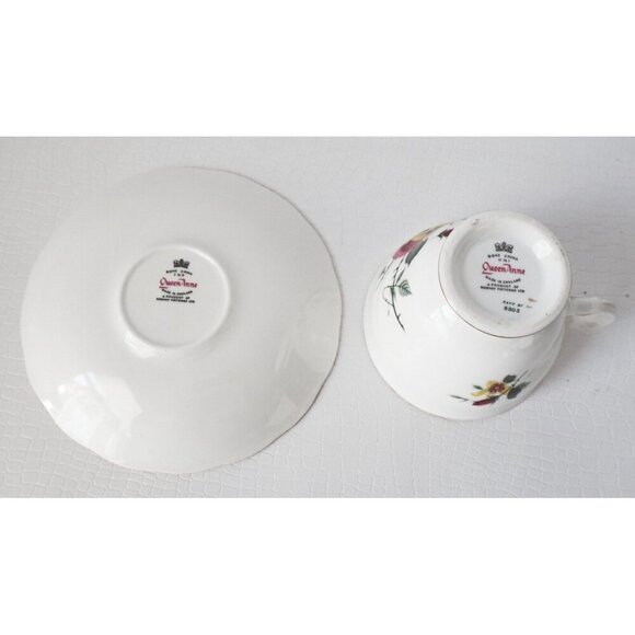Vintage Queen Anne Tea Cup Saucer Floral Fine Bone China England Teacup - Picture 5 of 5